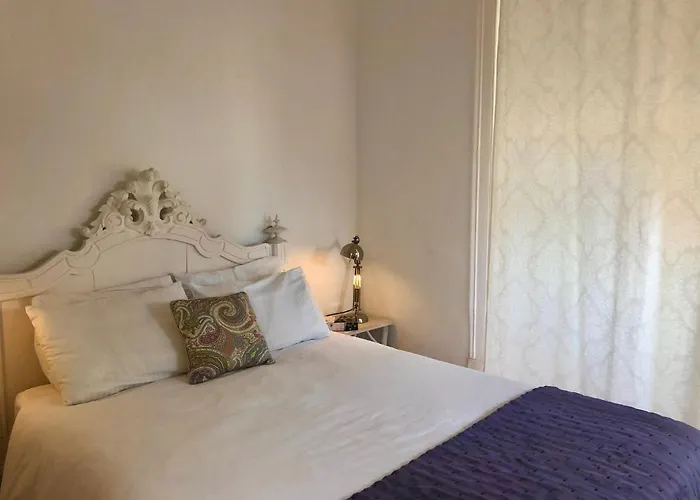 Charming In Alfama With River View! 아파트
