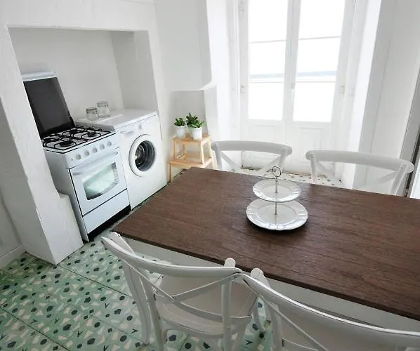 아파트 Charming In Alfama With River View! 리스본