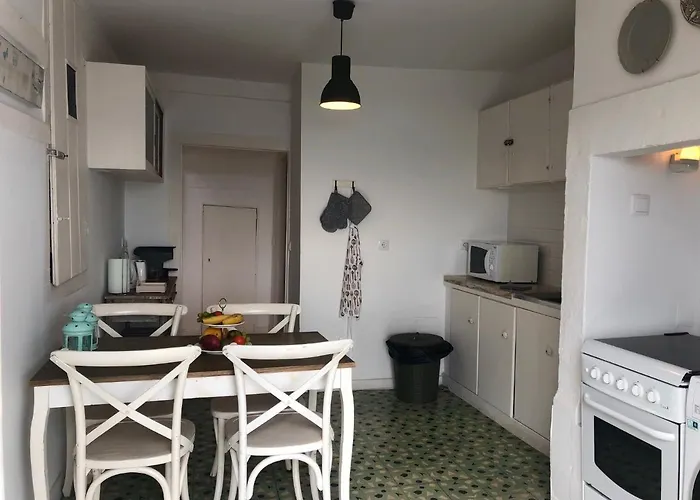 Charming In Alfama With River View! 아파트 *