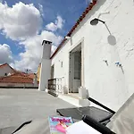 Charming In Alfama With River View! * Lisboa