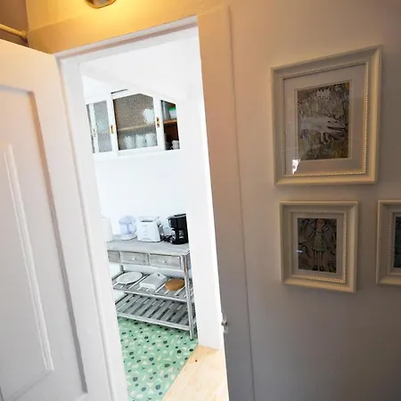 Charming In Alfama With River View! * Lisbona