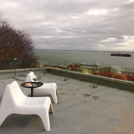 아파트 Charming In Alfama With River View! *